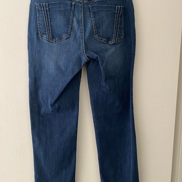 Denver Hayes Mia mid rise, blue jeans. Ankle straight leg. Size 6 - Picture 3 of 6